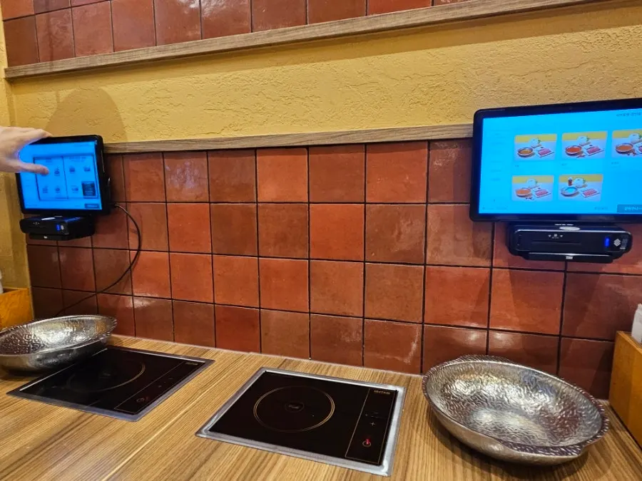 Seating at Shabu Torang for one to four people