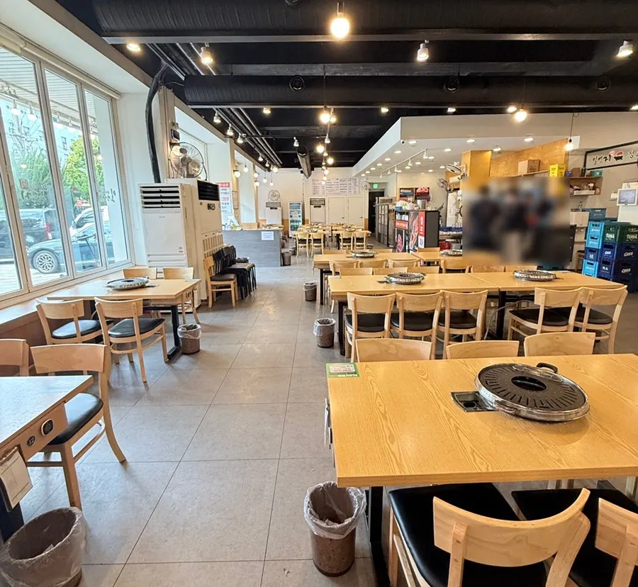 Spacious seating area suitable for group dinners