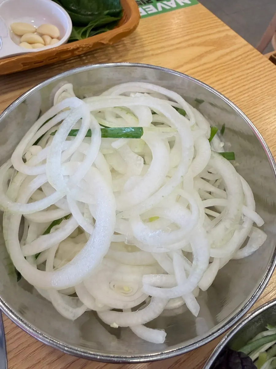 Signature doenjang placed at the center of the grill plate