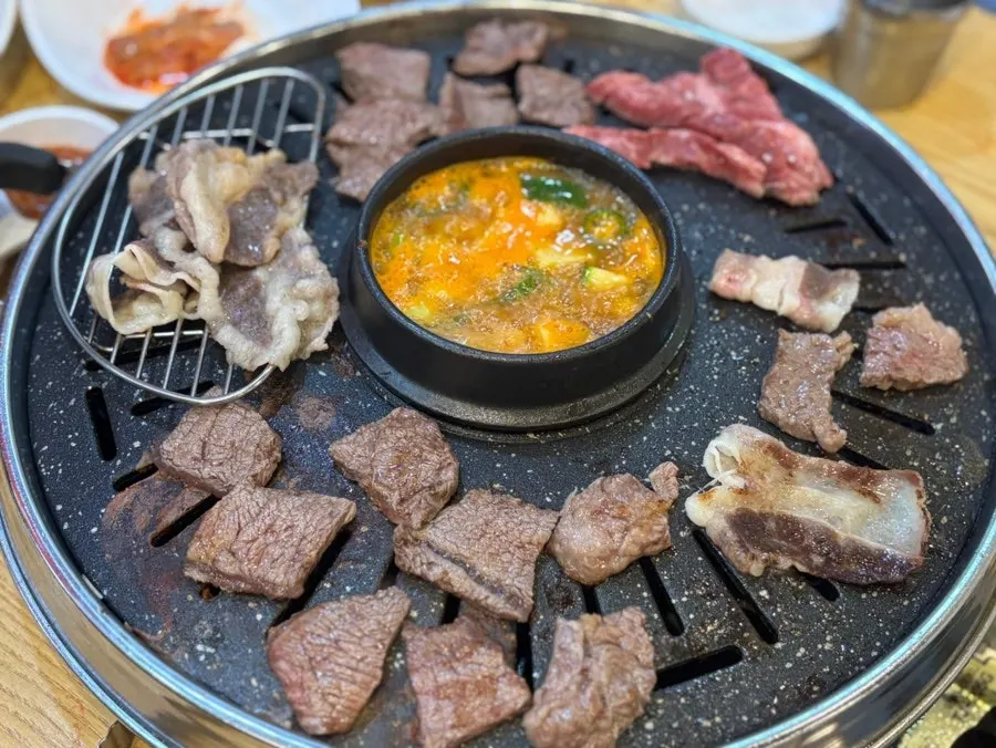 Grilled beef brisket dipped in salt