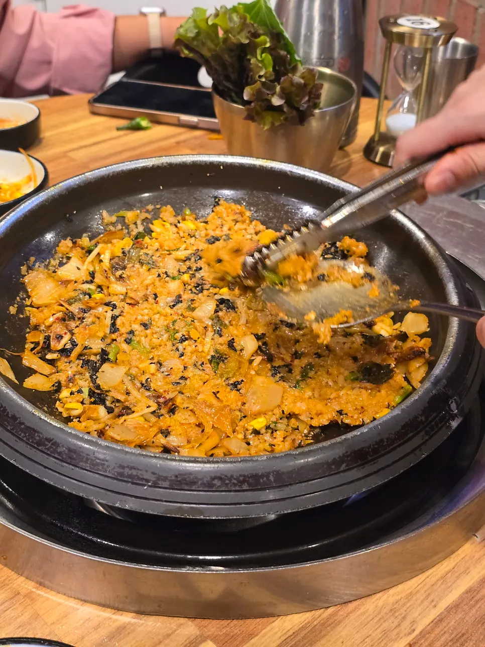 완성된 날치알 김치 볶음밥
