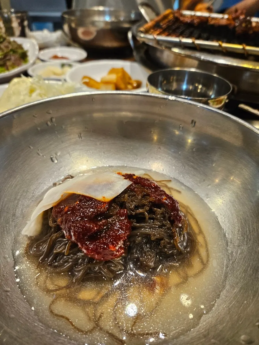 후식으로 나온 서비스 냉면