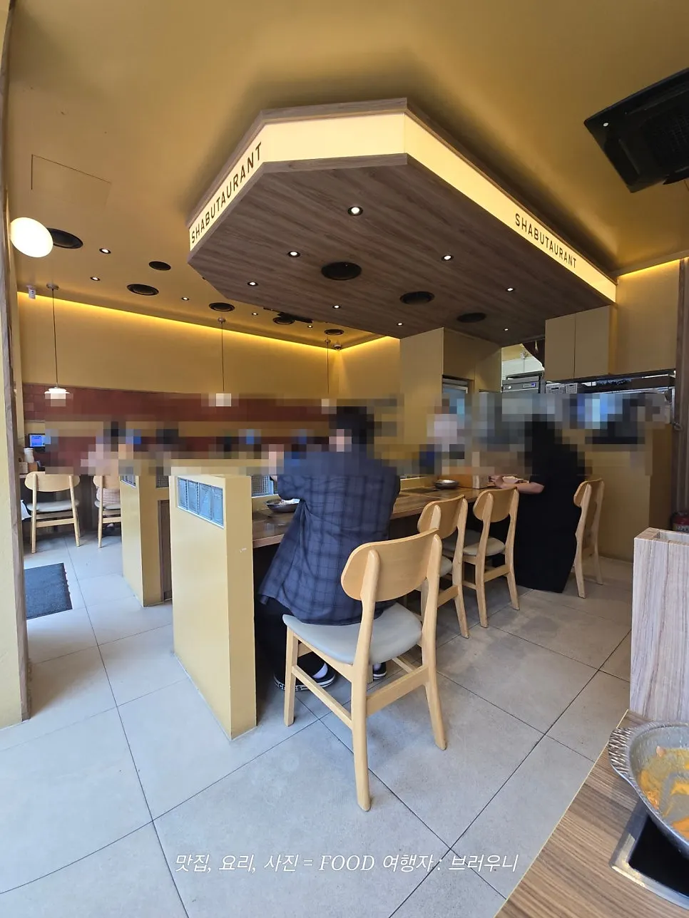 Interior seating at Shabu Torang Jang-an Direct Branch