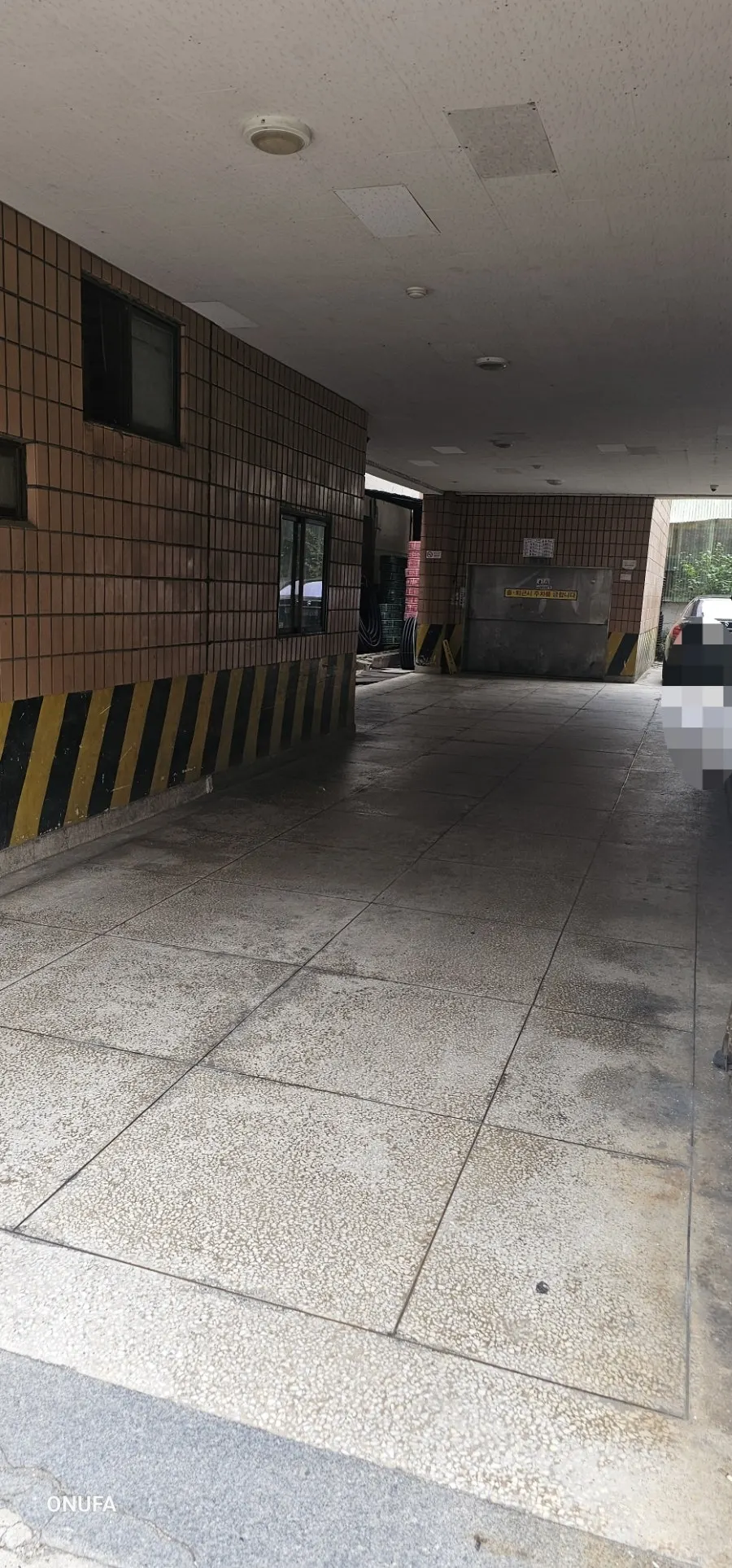 장한로 대로변 샤브토랑 장안직영점 외관