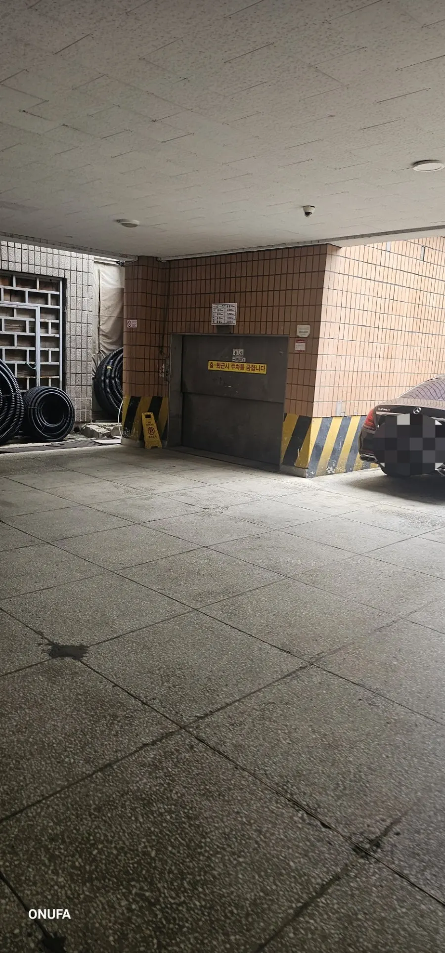 샤브토랑 장안직영점 건물 입구 주변