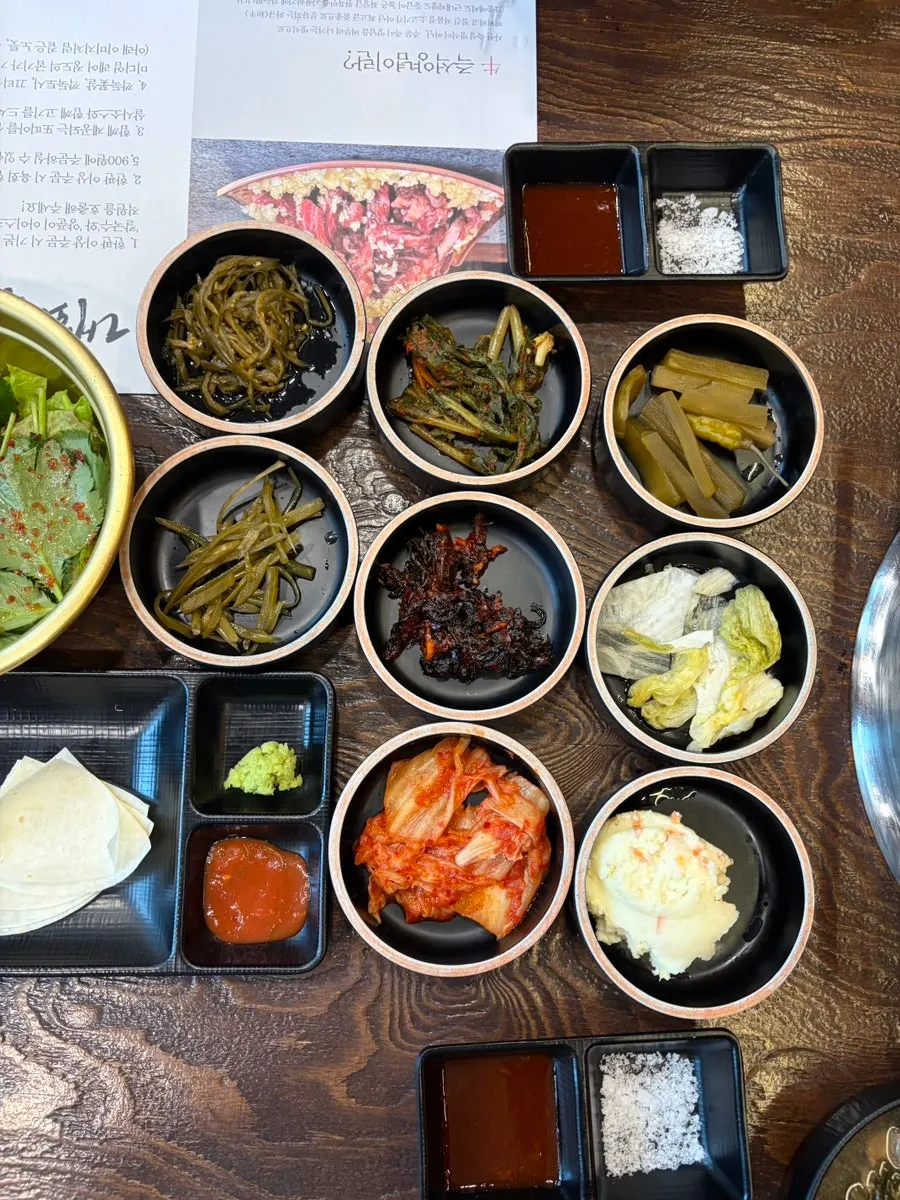 Basic table setting arranged before ordering meat