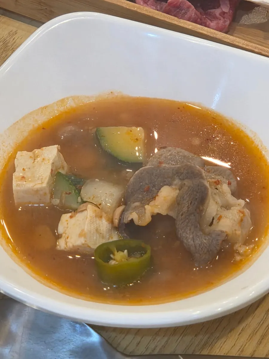 불판에 올리기 전 생고기 클로즈업