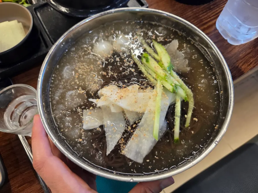 초벌 통소갈비살과 한돈 1등급 돈푸시그니처 한상
