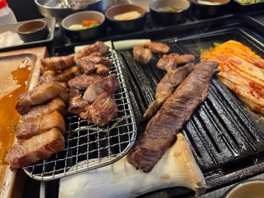 지글지글 구워지는 삼겹살
