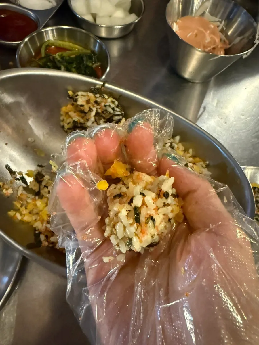 Pickled radish, yeolmu kimchi, and other side dishes