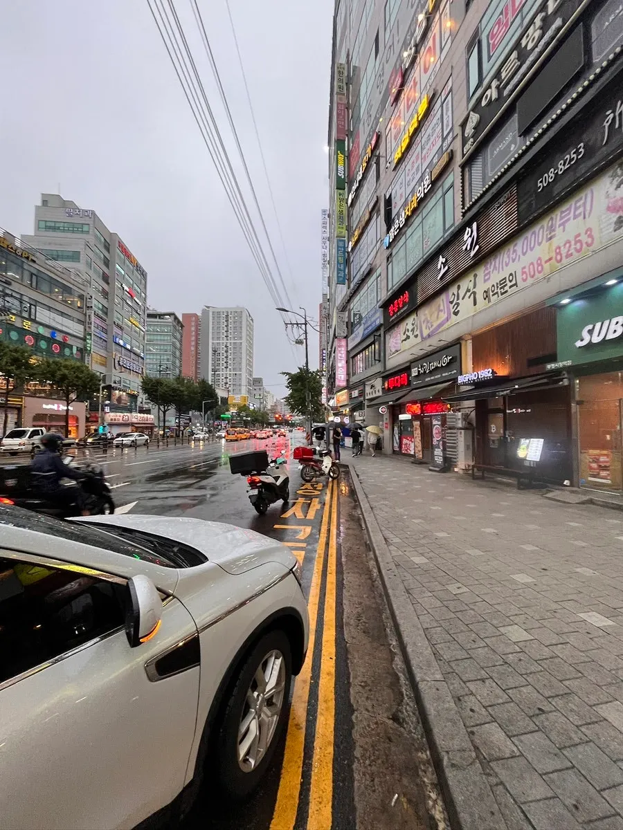 Entrance of Jangmo Jokbal Bupyeong Market Station Branch