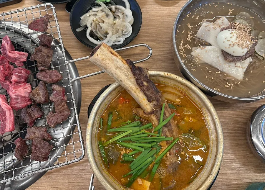 장프로한우갈빗살 한우 갈빗살 한 상 차림