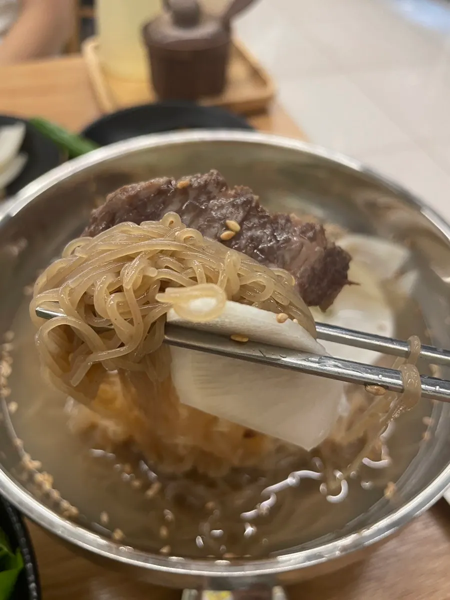 식사 마무리 테이블 상차림