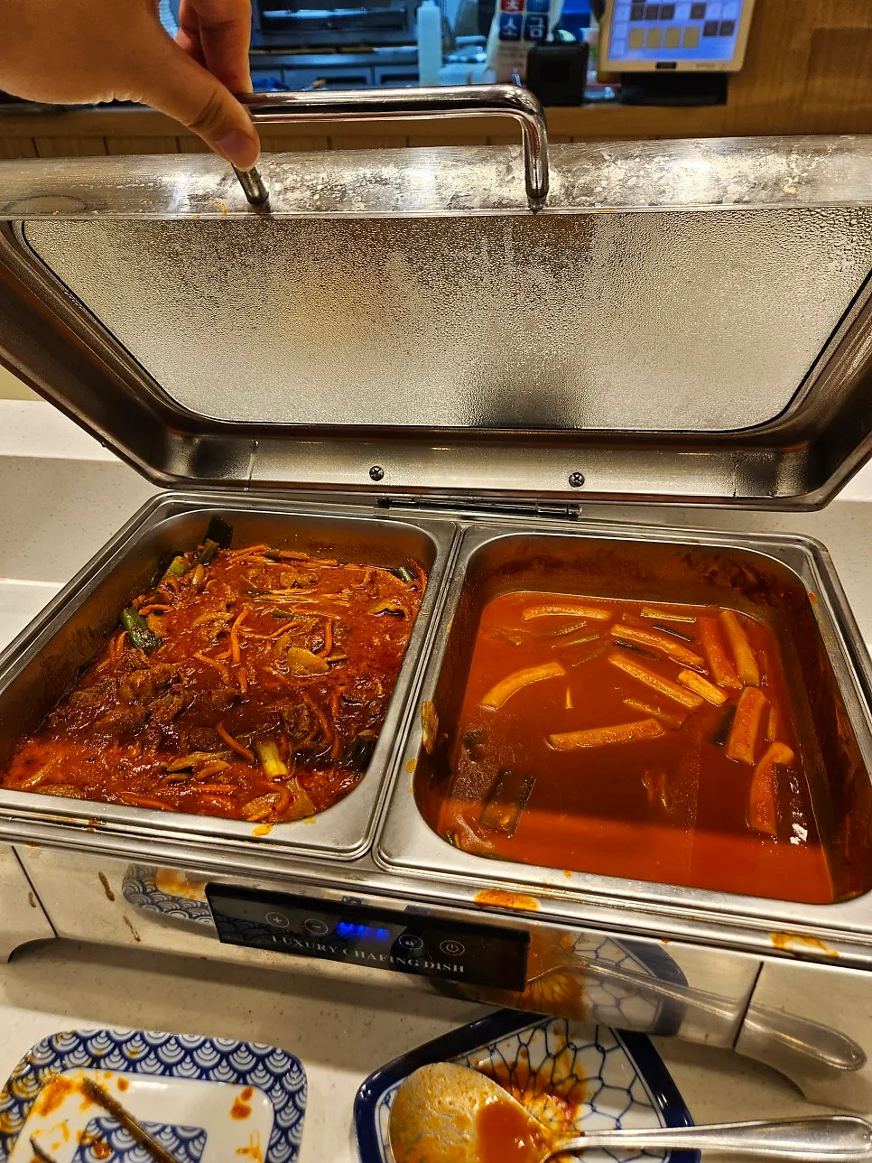 장소담 청라본점 셀프 뷔페 음식 진열대