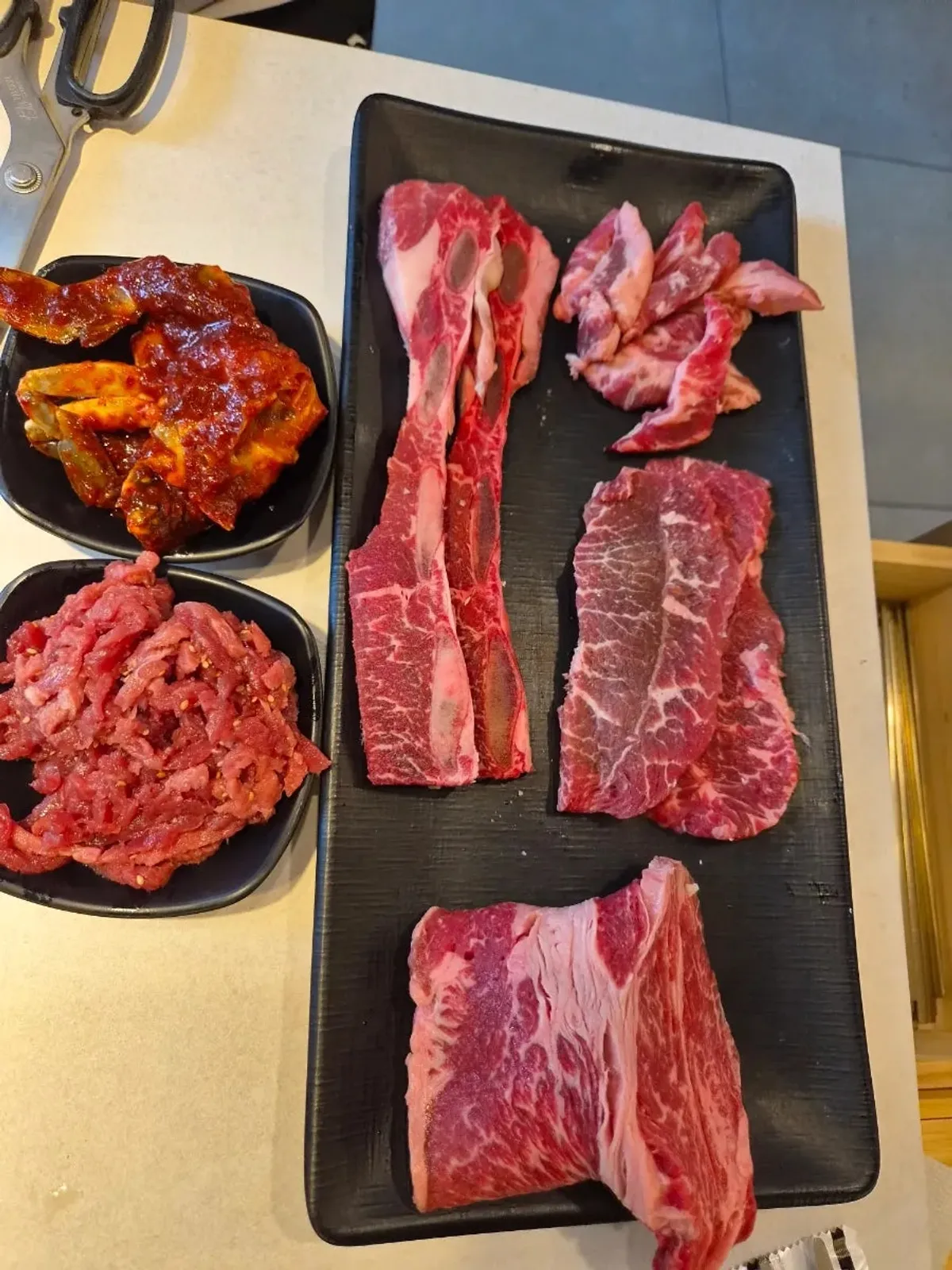 Assorted beef plate with vivid marbling