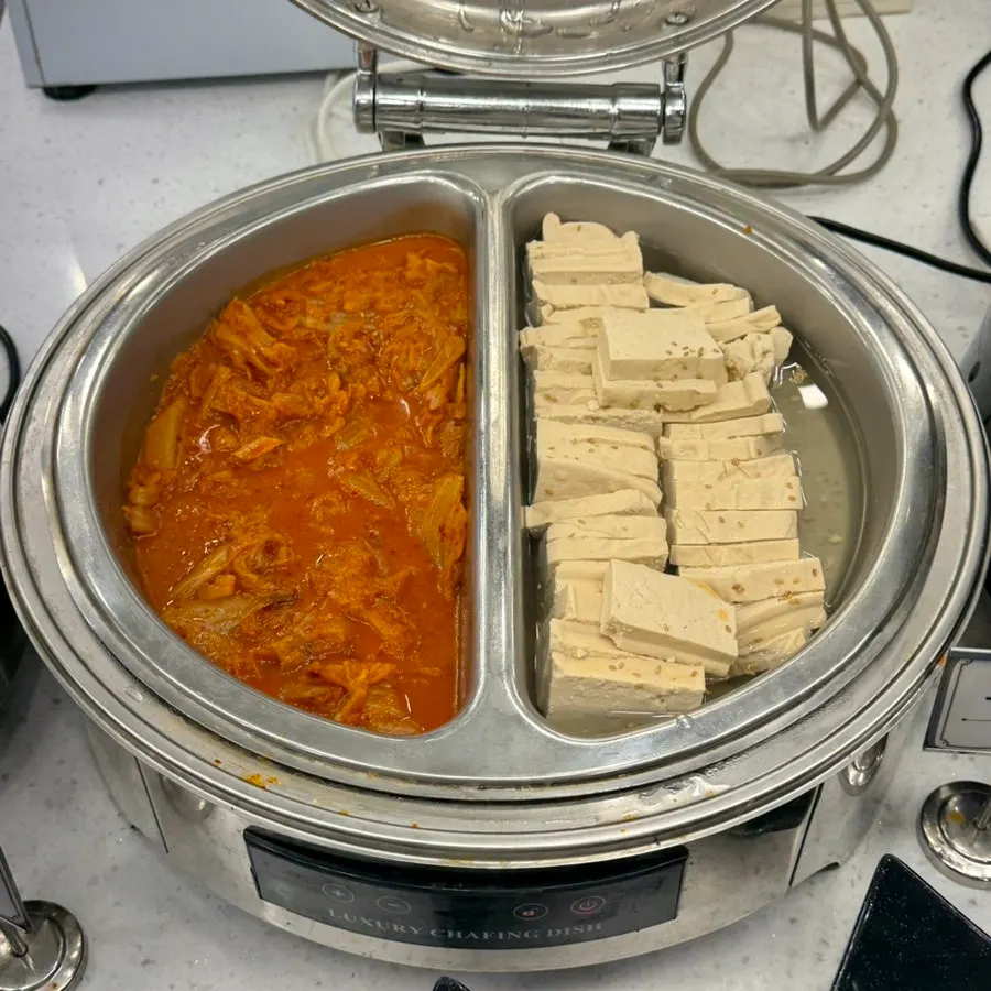 셀프바 두부김치 코너