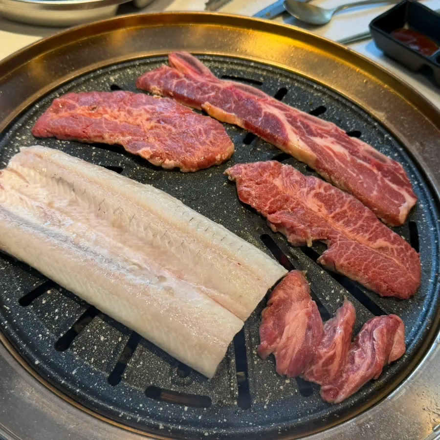 등심 갈비살 부채살 우삼겹 소고기 6종