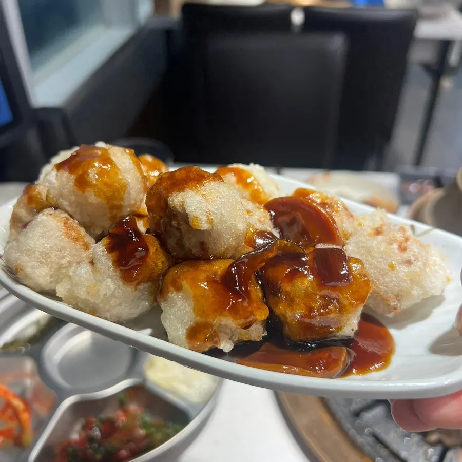 0ウォンの特選料理メニュー案内板