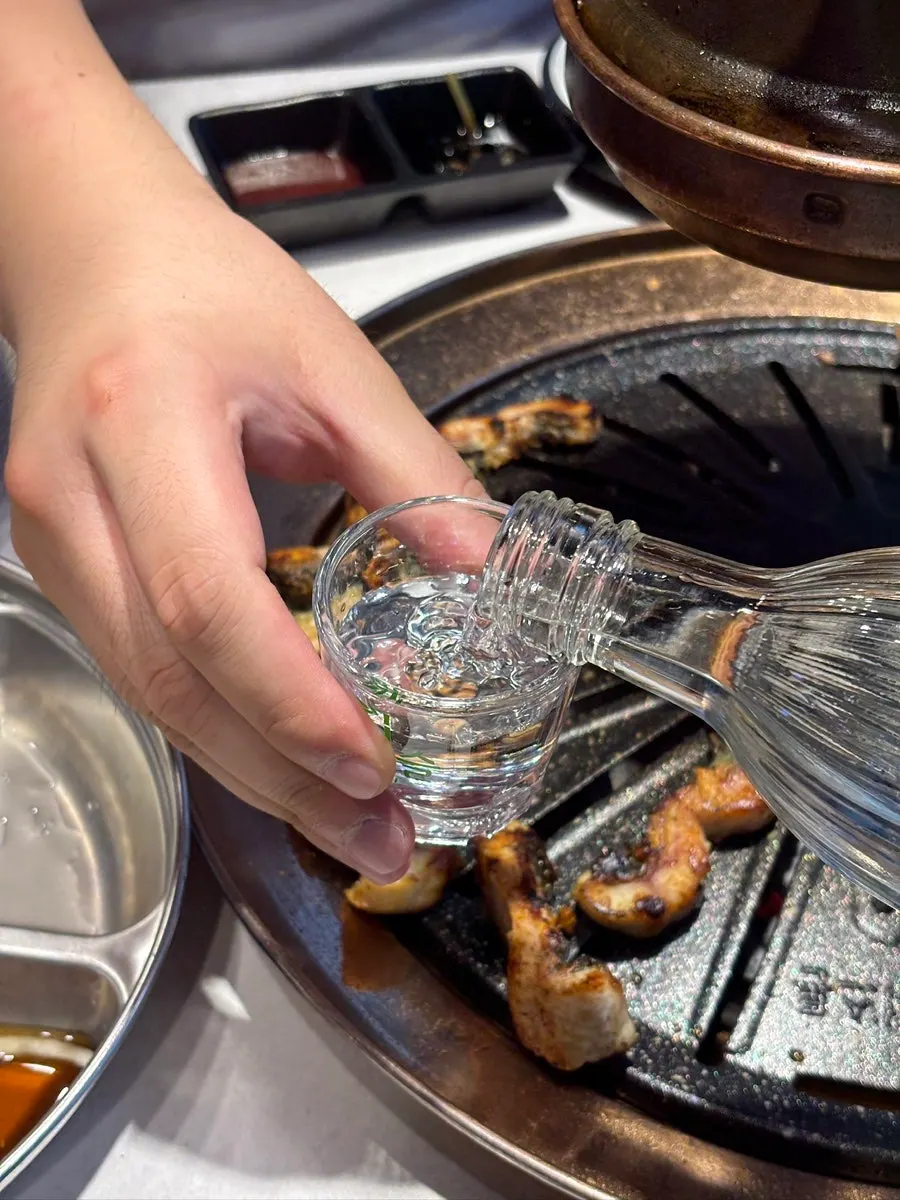 搭配鳗鱼的烧酒与啤酒
