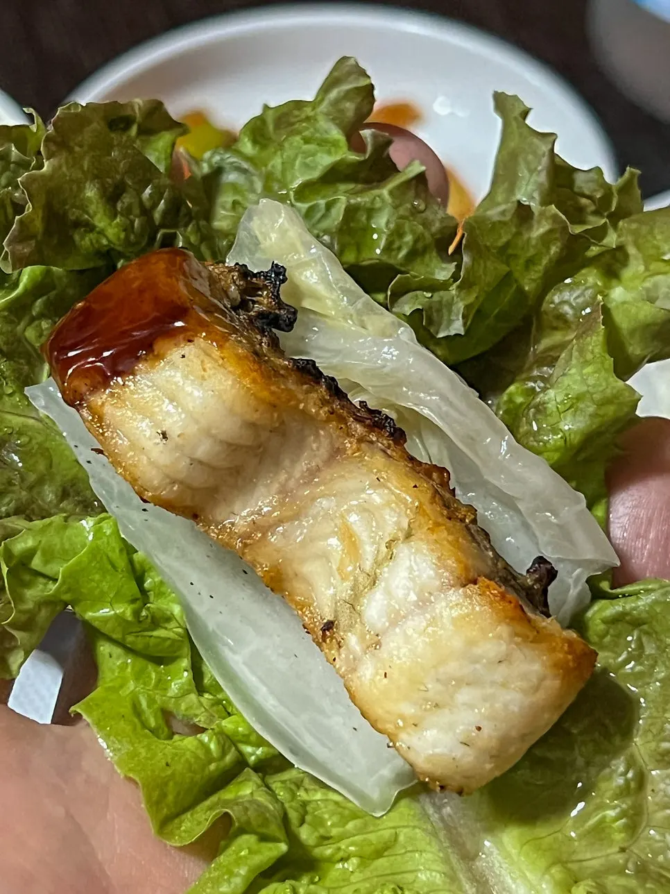 쌈채소에 싸 먹는 장어구이