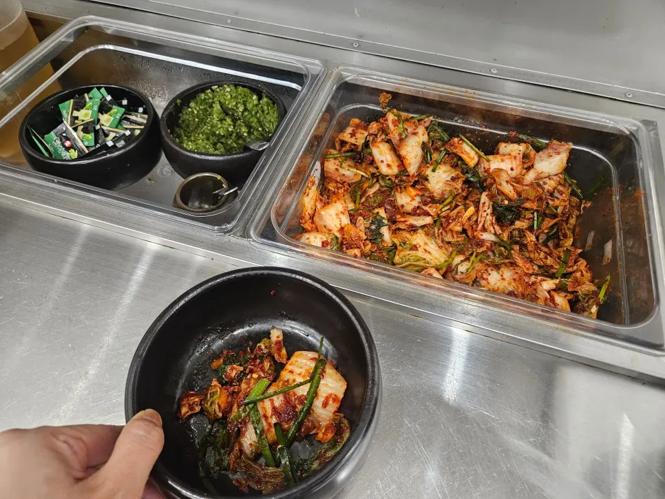 Self-service corner where you can grab extra kimchi