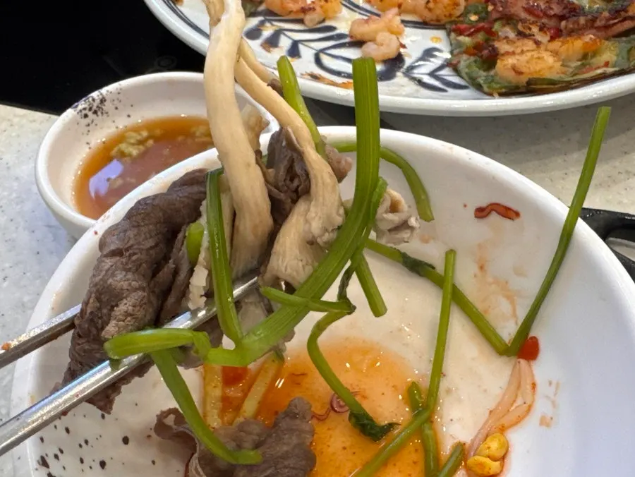 주문을 마치고 차려진 테이블