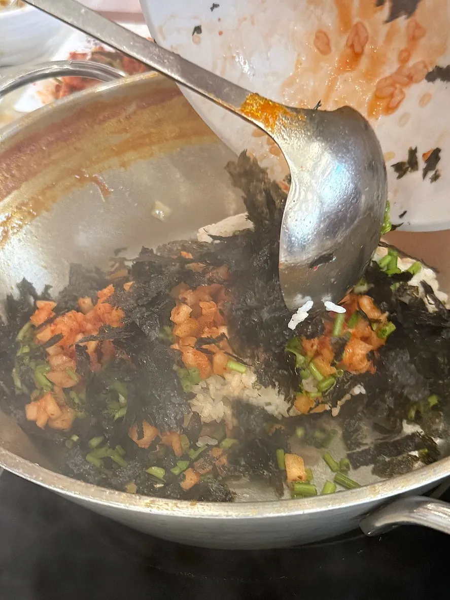 Cross-section of the springy mandu filling