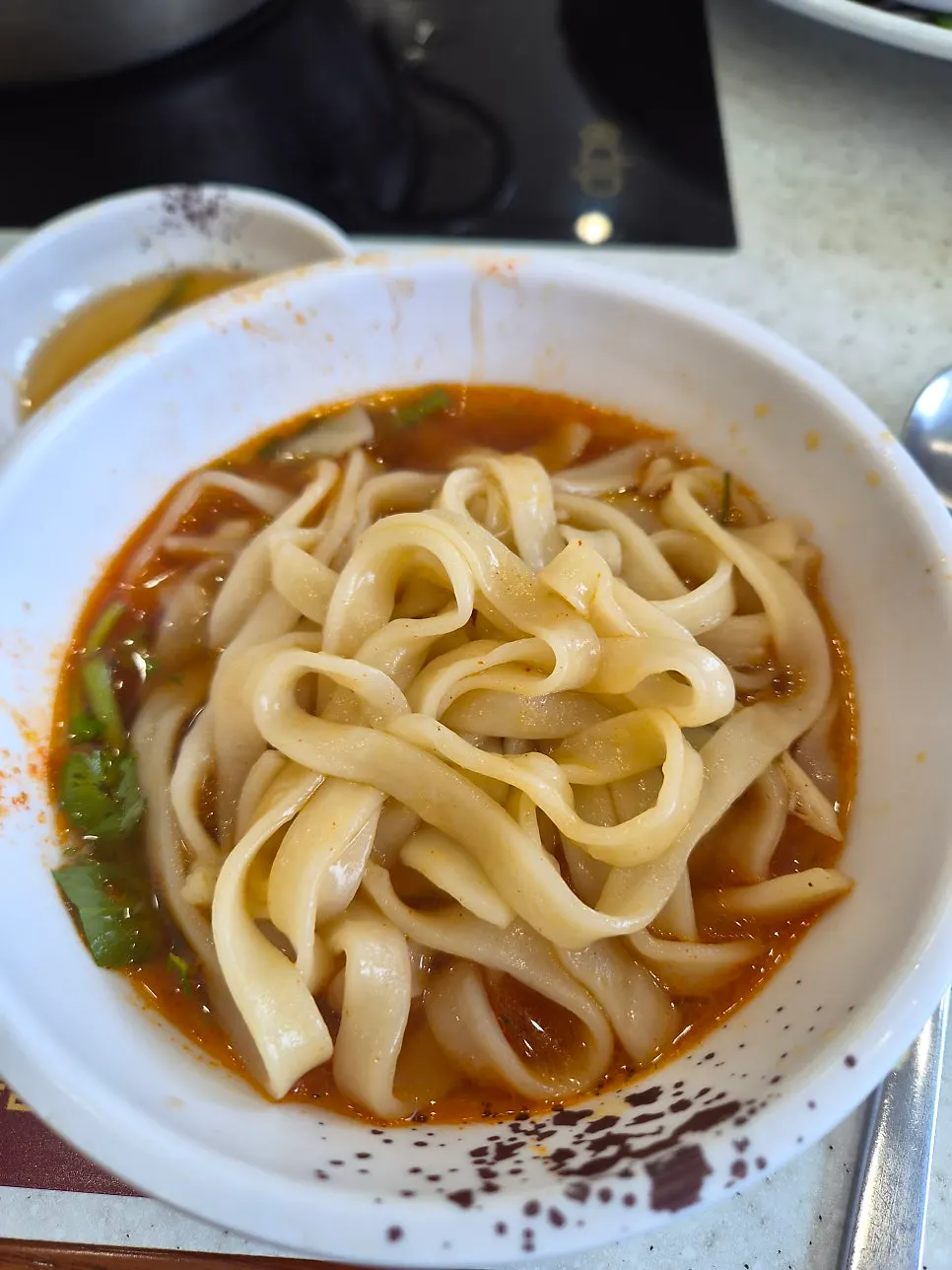 8분 끓인 촉촉한 칼국수 면발