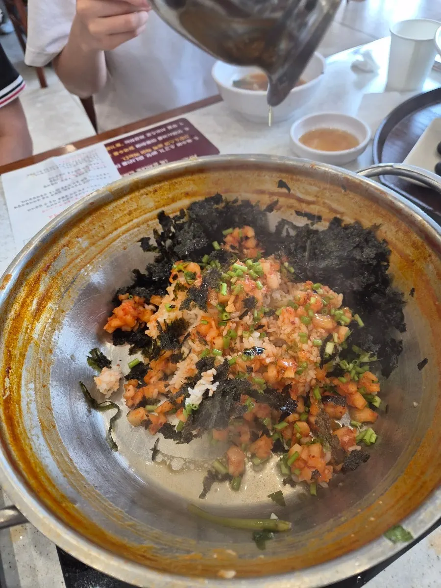 Sign for the limited 20-a-day Jochiwon peach bibim mandu