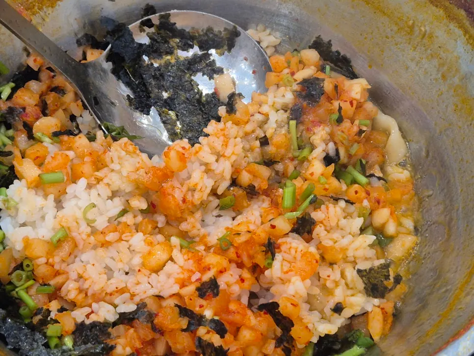 Uiseong garlic kimchi served alongside the kalguksu