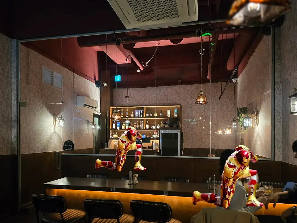 Seating area separated from the hookah zone