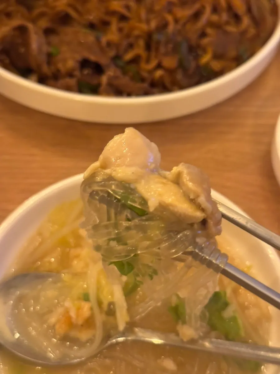 푸짐한 우삼겹짜계치 한 그릇