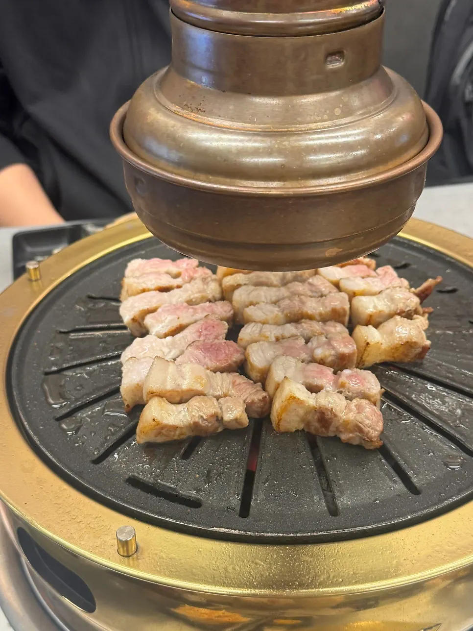 셀프바 소스와 후추 코너