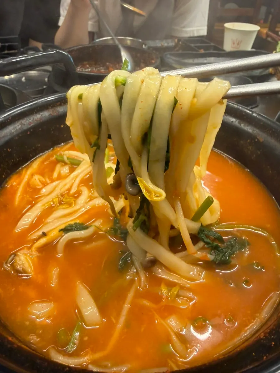 콩가루에 찍어 먹는 돼지껍데기