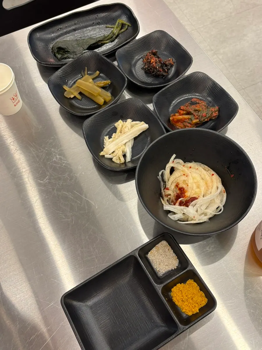 신선하게 보관된 삼겹살과 소고기