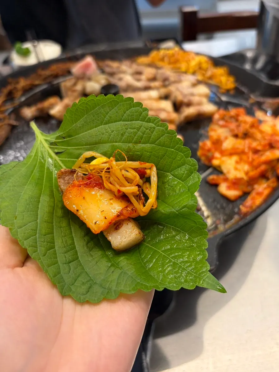 깨소금과 카레 소금 등 곁들임 소스