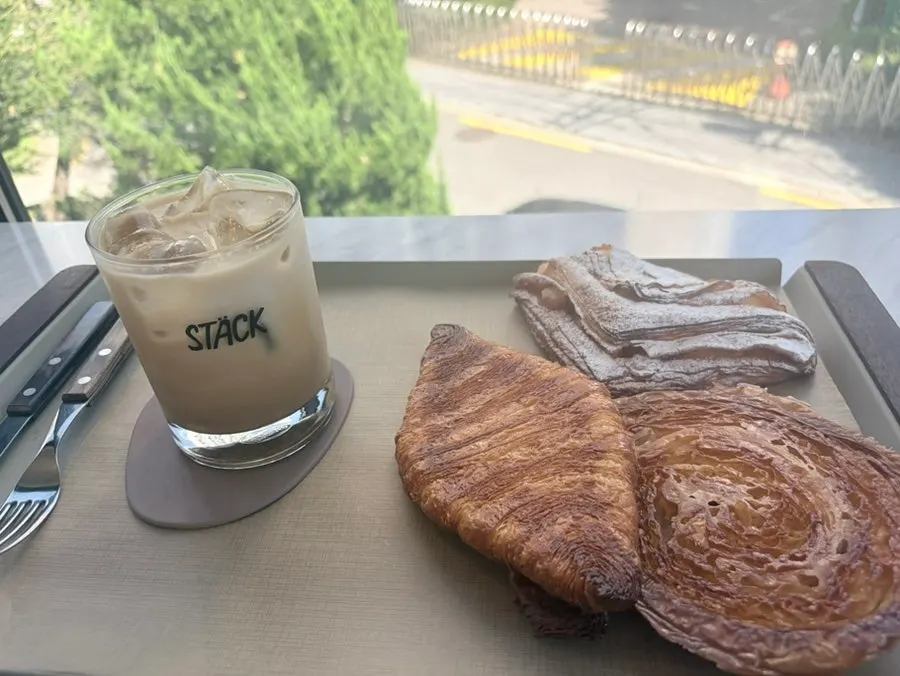Bread and drink set on the window-side table