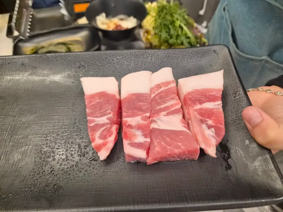 Grilled pork jowl with rich savory juices