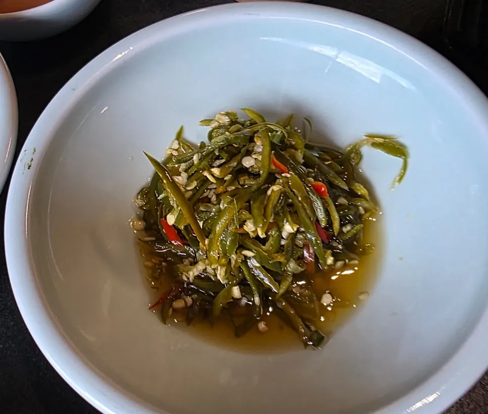 Watery kimchi and cheonggukjang included in the set