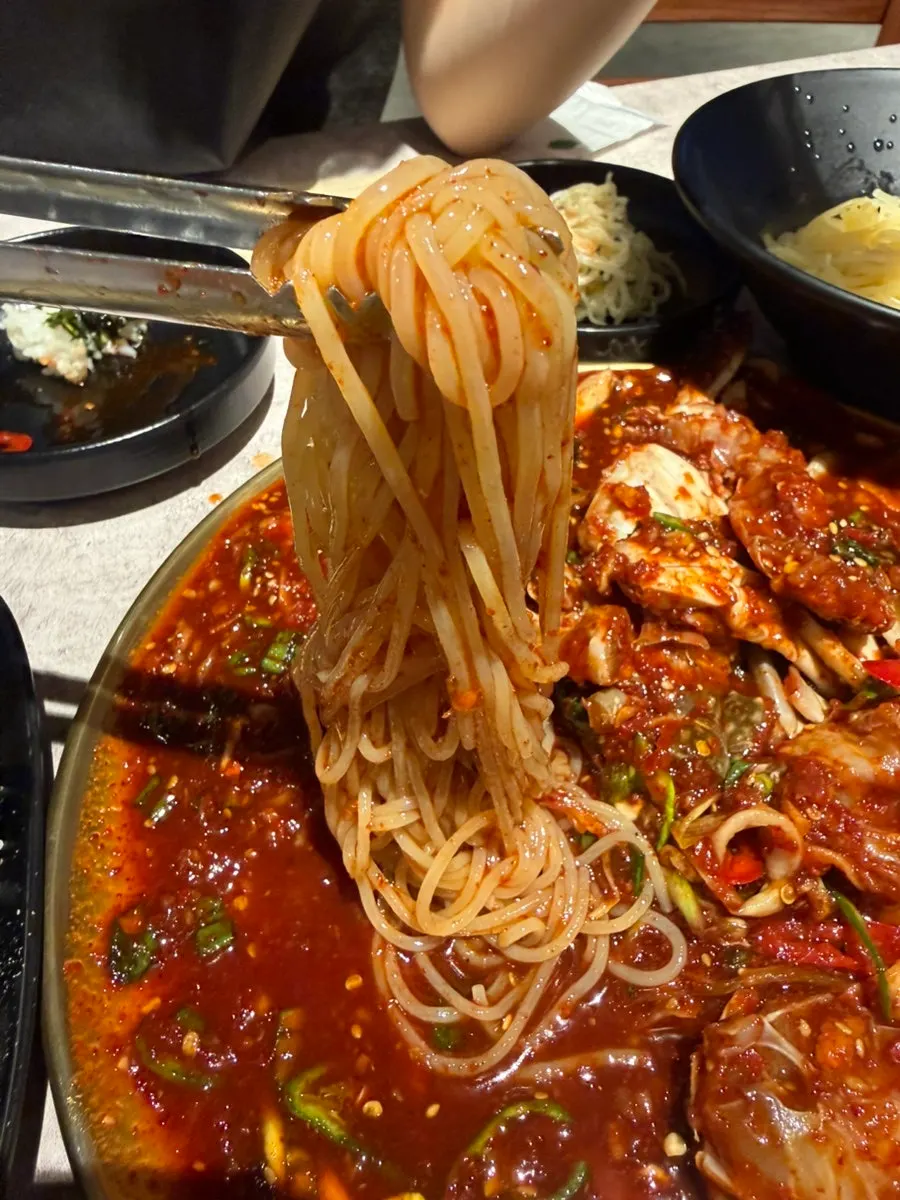 꽃게무침과 소금김밥 조합