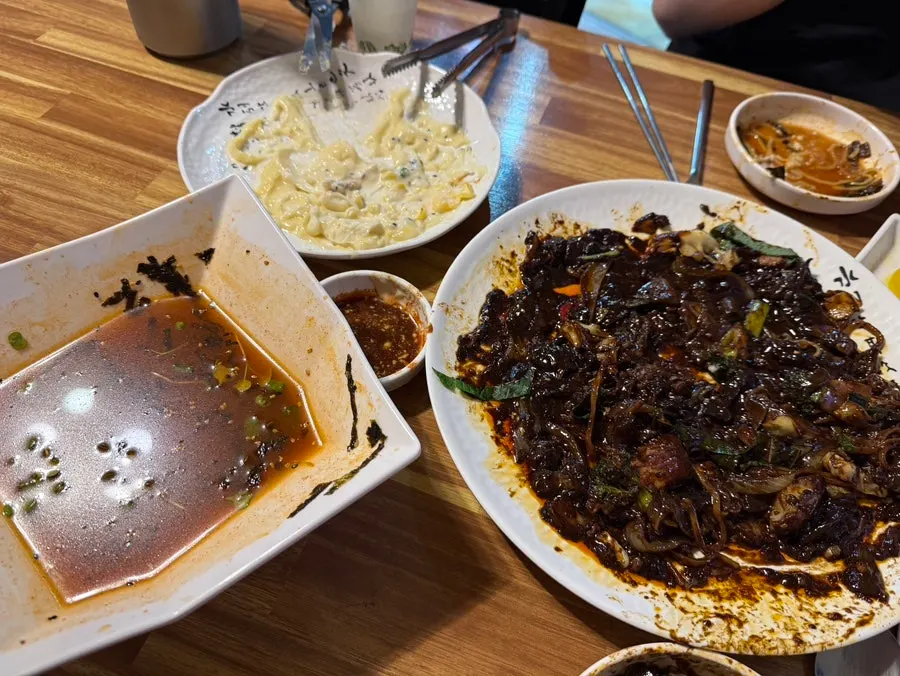 쟁반짜장 크림탕수육 냉짬뽕 한 상