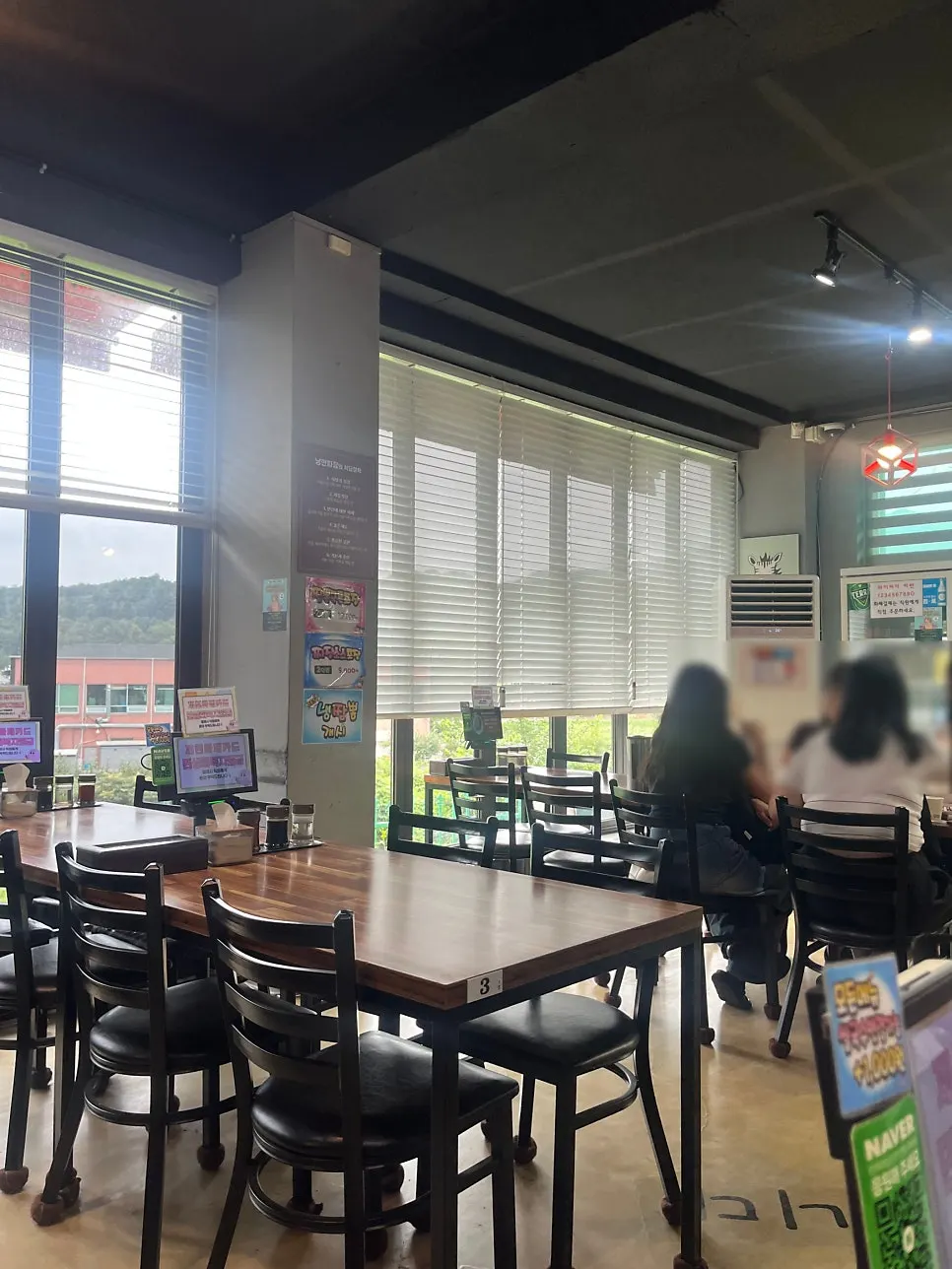 Nangman Jjajang interior at lunchtime