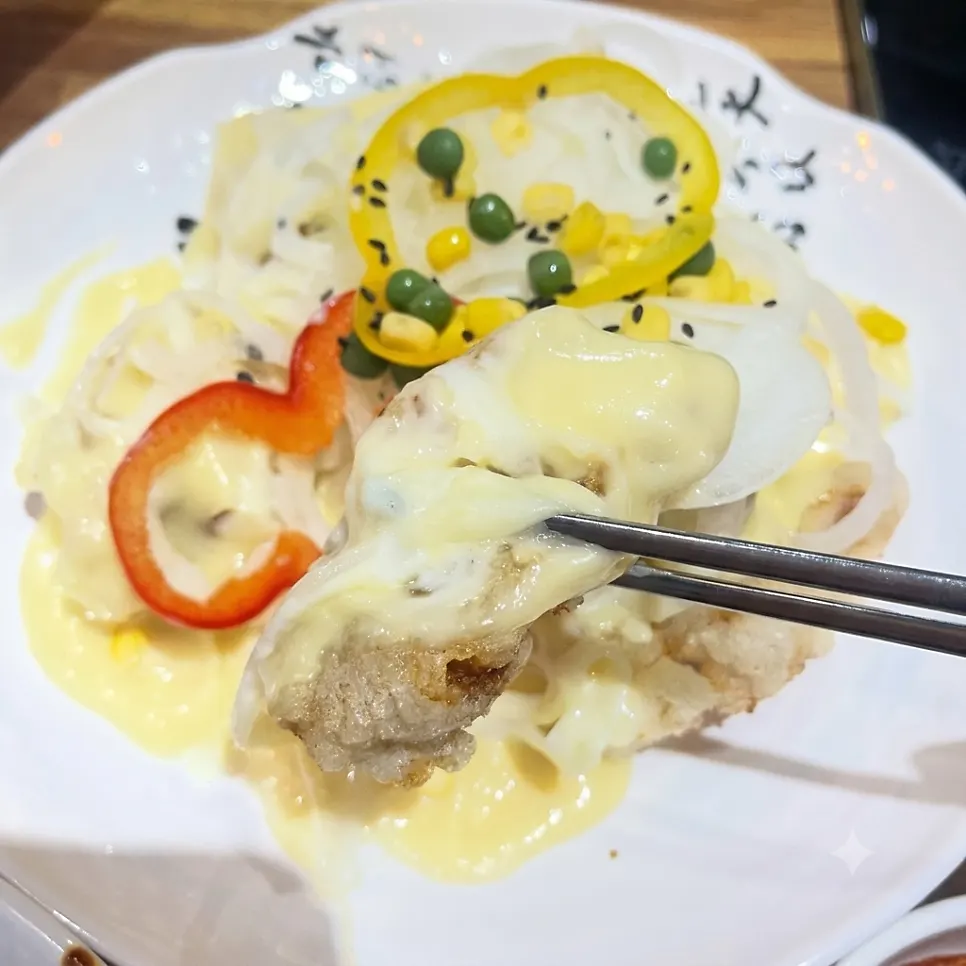 Plate of cream tenderloin tangsuyuk