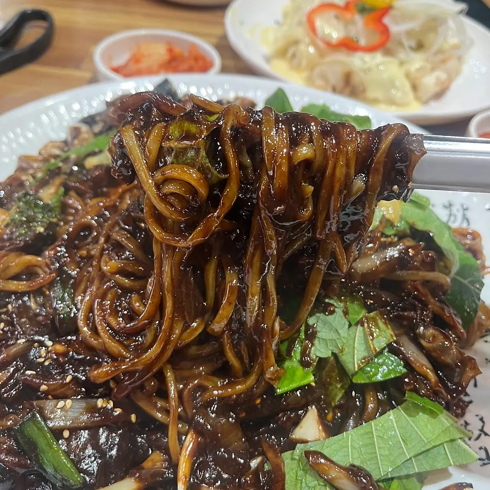 Noodles mixed with jjajang sauce