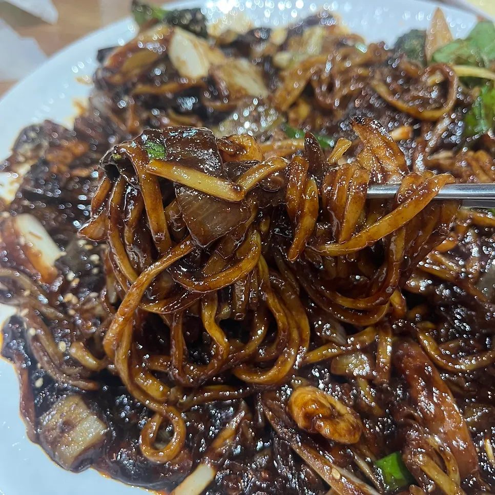 Close-up of seafood tray jjajang
