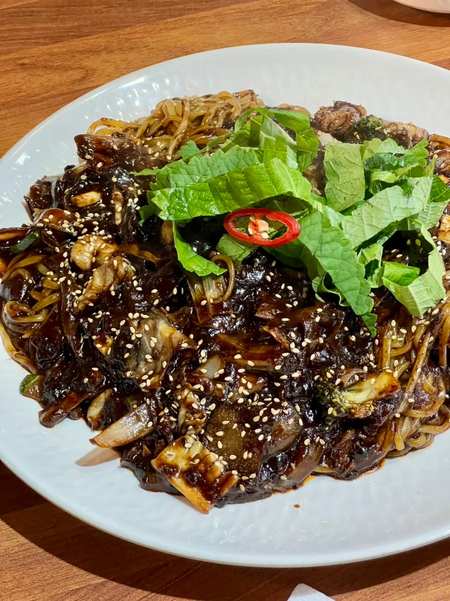 Tray jjajang with seafood and vegetables