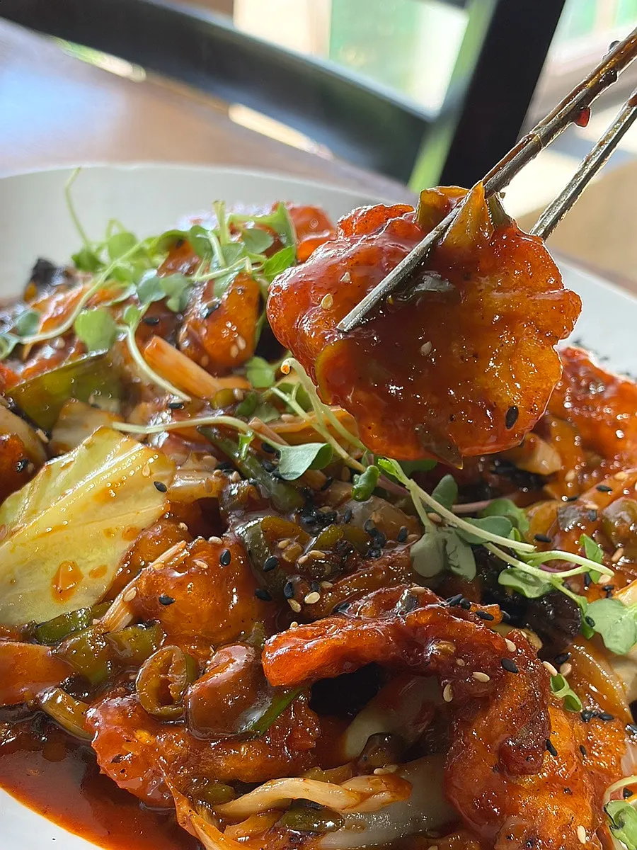 Jecheon tangsuyuk with a smoky wok aroma