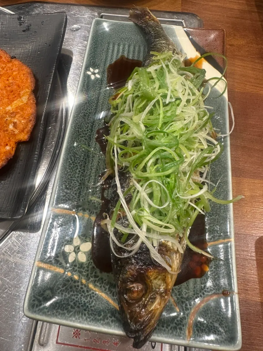조개와 계란찜이 포함된 스끼다시
