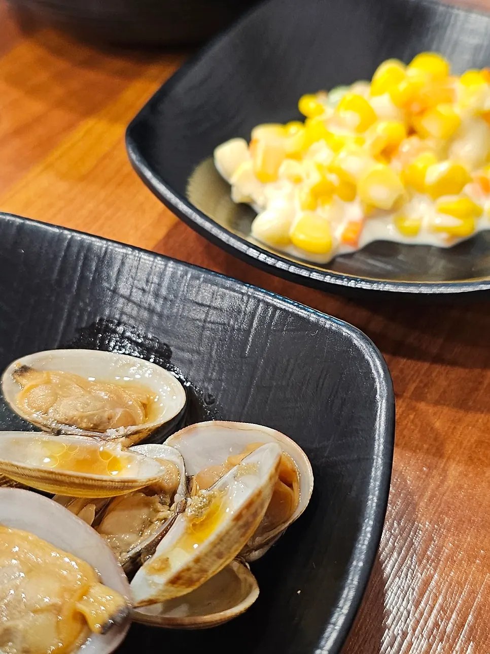 Basic side dishes at the sashimi restaurant