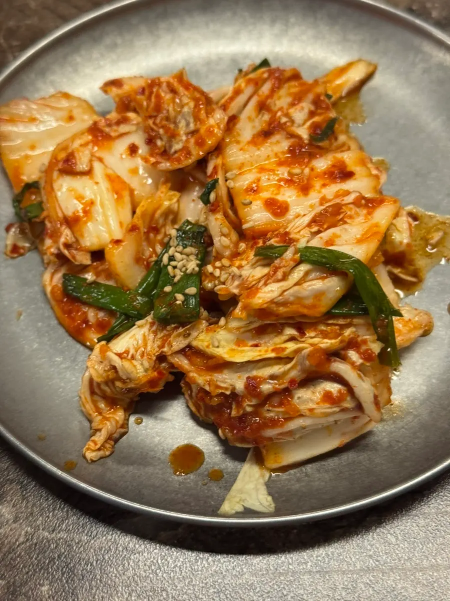 도톰하게 나온 제주 흑돼지 생고기